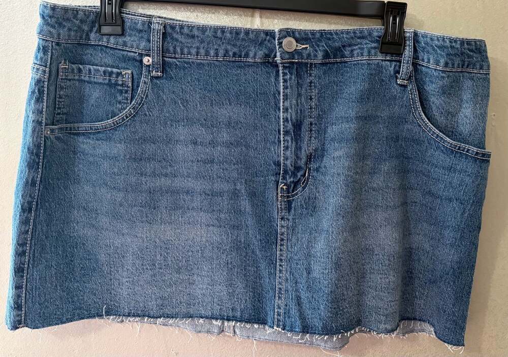 No Boundaries Blue Denim Raw Hem Mini Skirt Size XXL 20